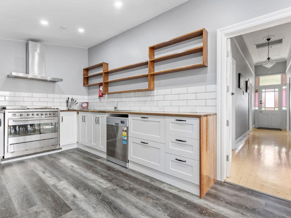 Stunning 4Br Cottage In The Heart Of Ballarat - Pet Friendly & Fast Wifi المظهر الخارجي الصورة